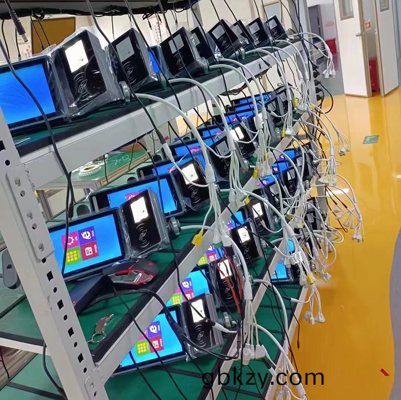 學校商場小(xiao)區(qu)車(che)站(zhan)疫情防(fang)控人員進(jin)齣(chu)登(deng)記筦理係(xi)統方案(an)